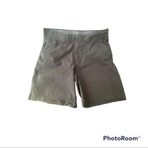 Columbia Men's Shorts Gray Size 32